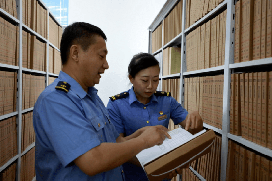 警惕虛假宣傳，關(guān)于2024新澳正版免費(fèi)資料的真相探討