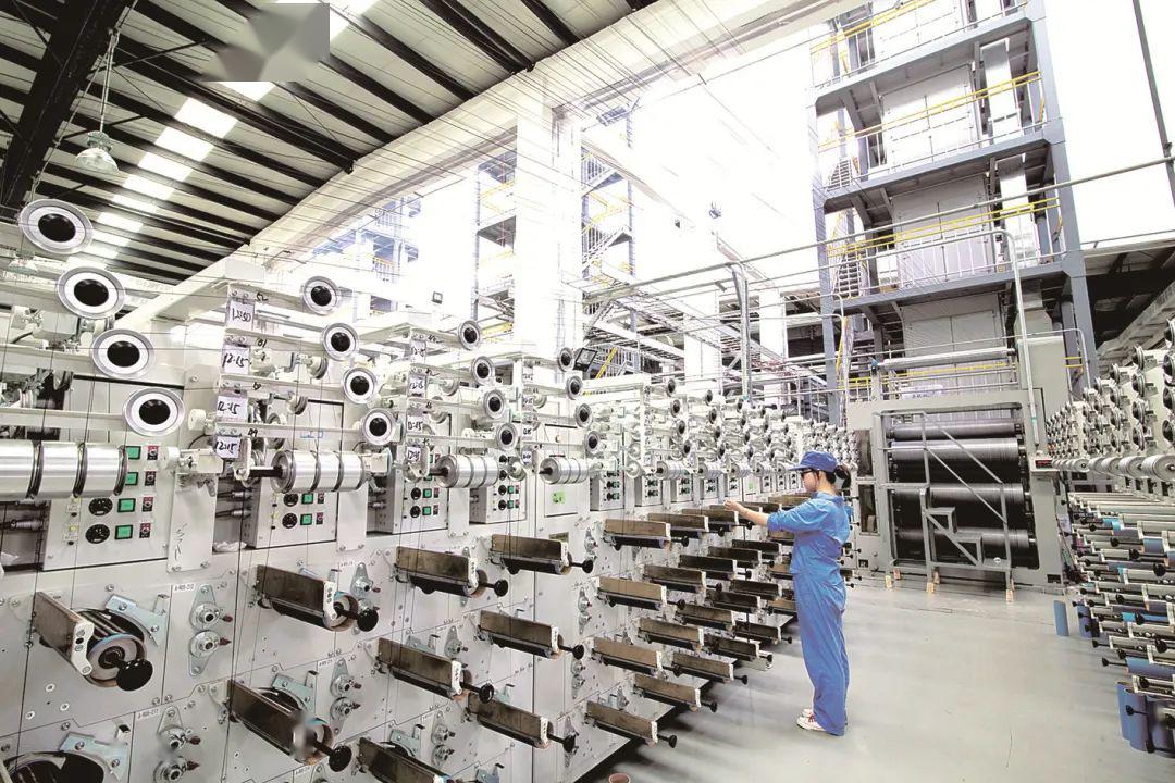 關于澳門博彩業及2024新澳門精準資料的探討與警示