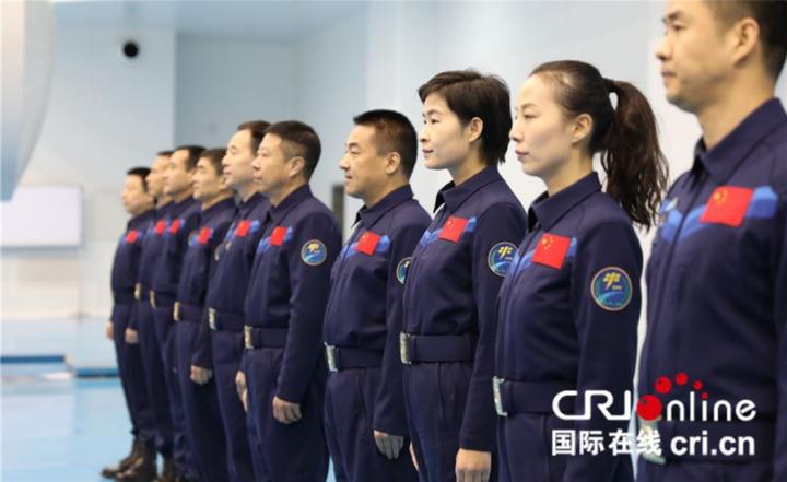 炫舞掛最新版,炫舞掛最新版，游戲輔助的新選擇