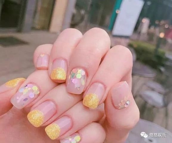 美甲圖片最新款斑馬紋,最新美甲設計趨勢，斑馬紋美甲圖片的魅力與時尚