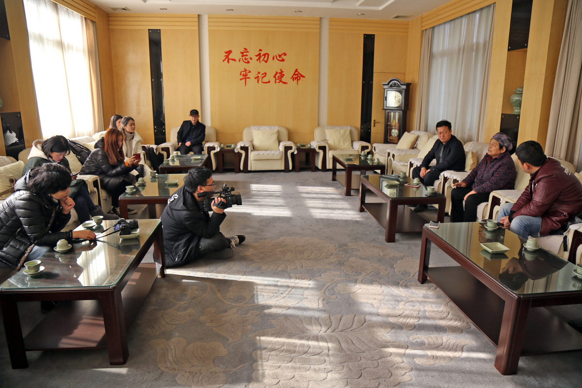 管家婆一肖一碼澳門|精選解釋解析落實,關于管家婆一肖一碼澳門與精選解釋解析落實的探討——警惕背后的違法犯罪問題
