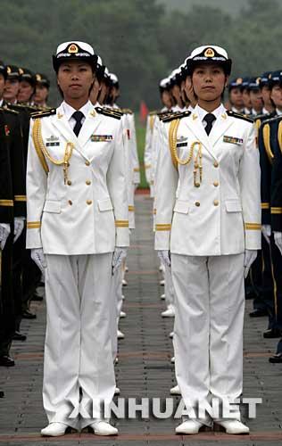 海軍最新服裝,海軍最新服裝，展現(xiàn)現(xiàn)代化海軍風(fēng)貌與戰(zhàn)斗力提升的象征