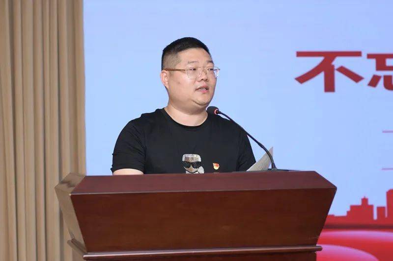 尹剛最新,尹剛最新的成就與風采