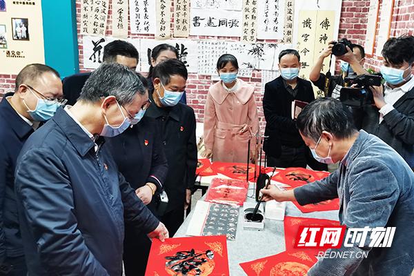 拔絲襪最新,探索最新拔絲襪時尚，一場時尚革命的前瞻性探討